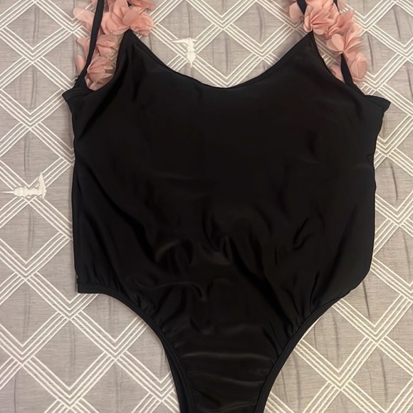 PrettyLittleThing Black One Piece with Pink Floral Straps - Picture 2 of 6